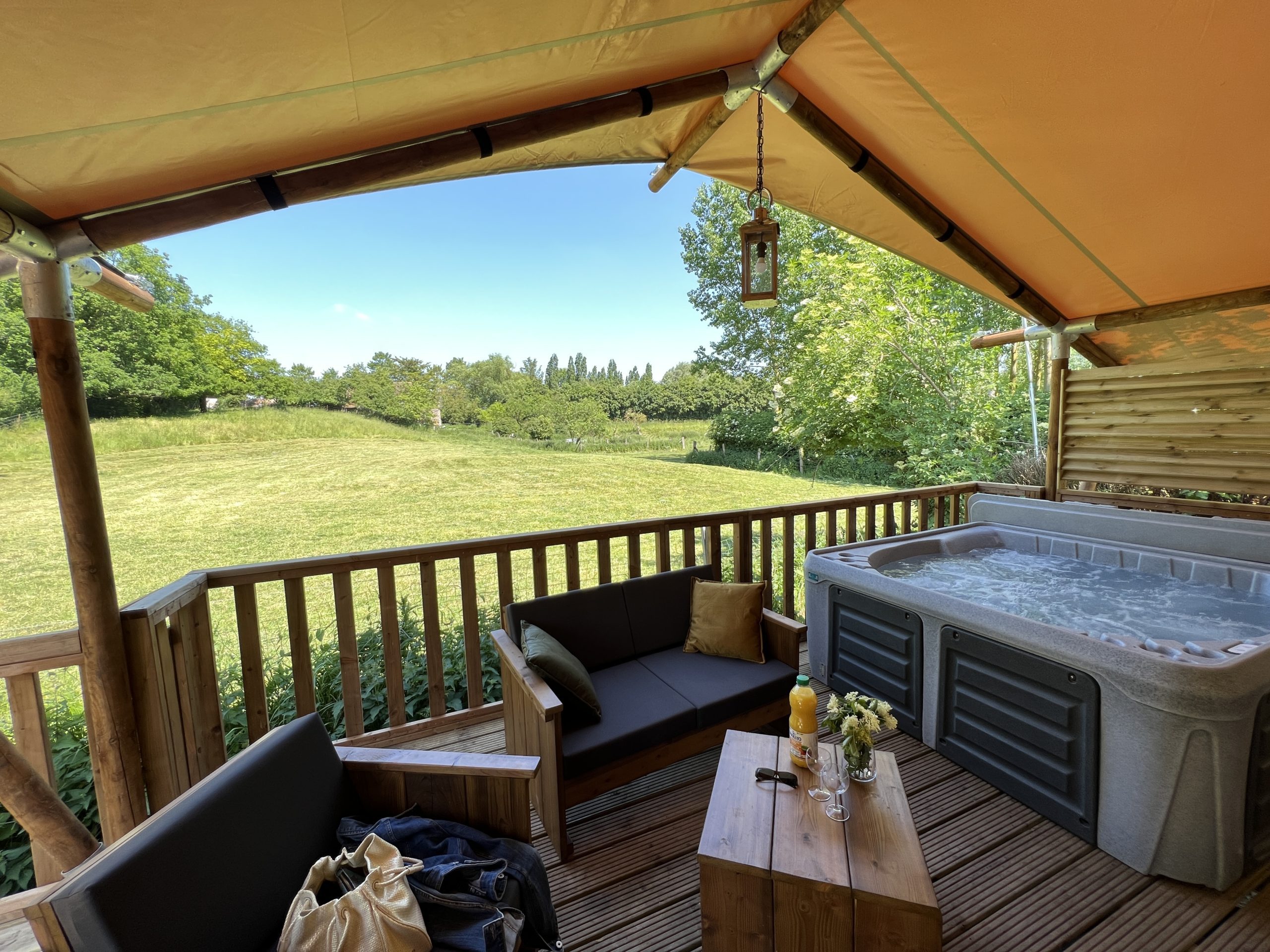 Vue extérieur Tente Mobil-home